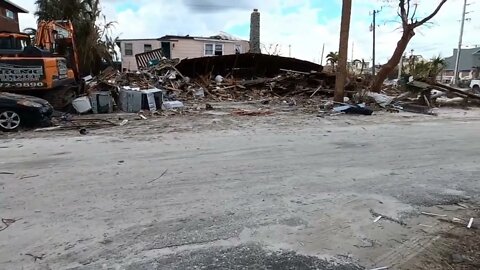 Fort Myers beach two weeks after hurricane Ian-1