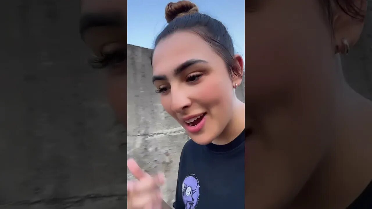 ela mudou a skin do nada