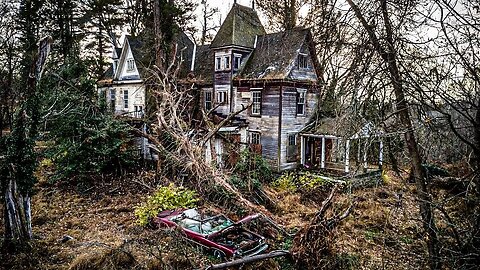 Exploring The Horrifying Haunted Conjuring House