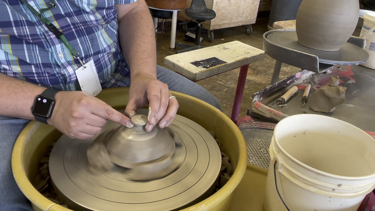 Trimming a cookie jar, lid and attaching a knob