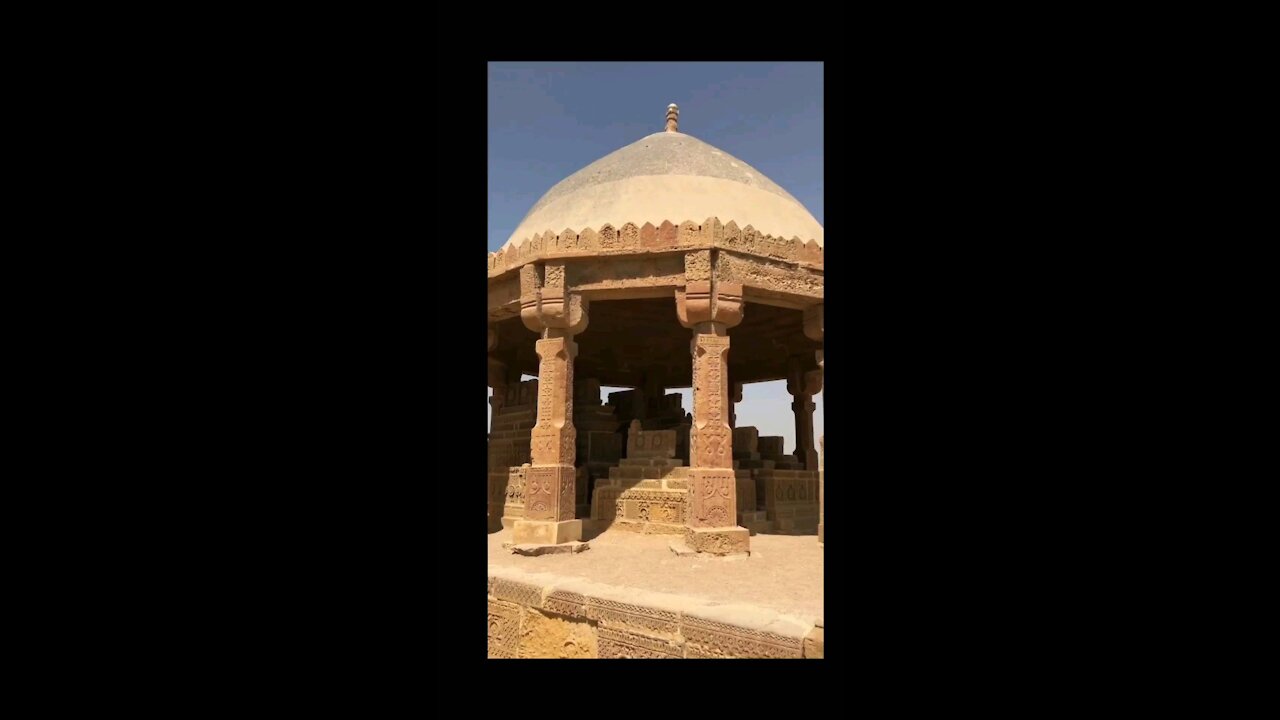 CHAUKHANDI TOMBS IN KARACHI IS A UNIQUE HERITAGE DUE TO THE CONSTRUCTION OF GRAVES.