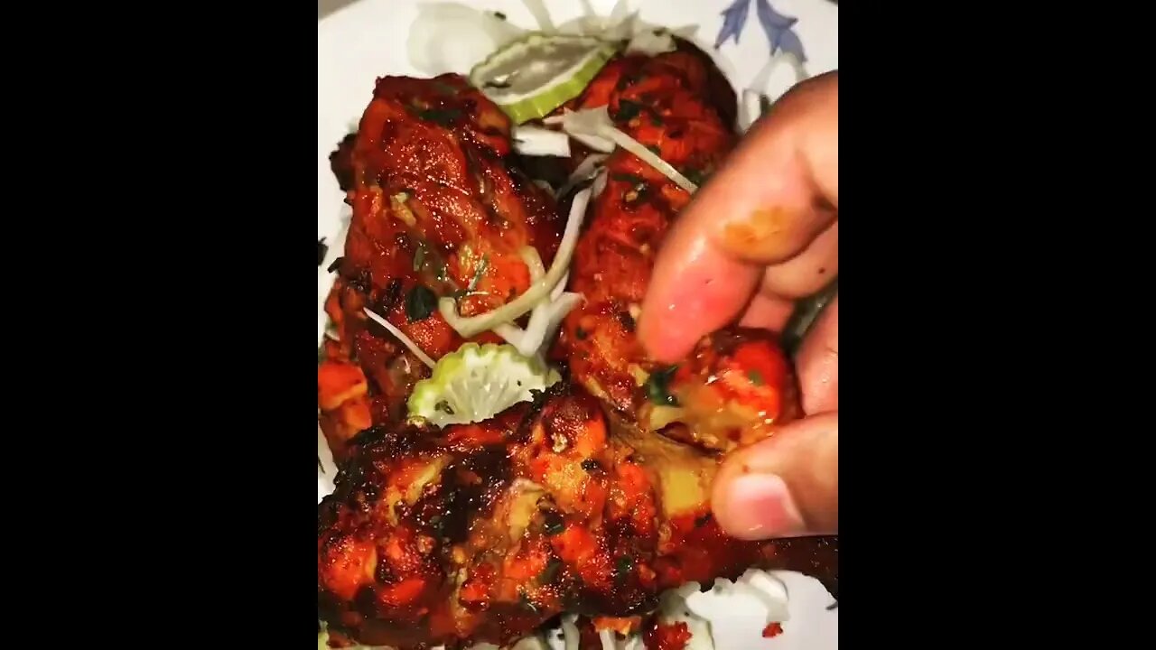 Tandoori chicken drumsticks | @ami_tenga on IG 🐔👳🏿‍♂️ #shorts