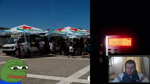 Μια συνηθισμένη Πέμπτη με παλιά λαϊκά για τη ξενιτιά, την αφραγκιά, τη μοναξιά...