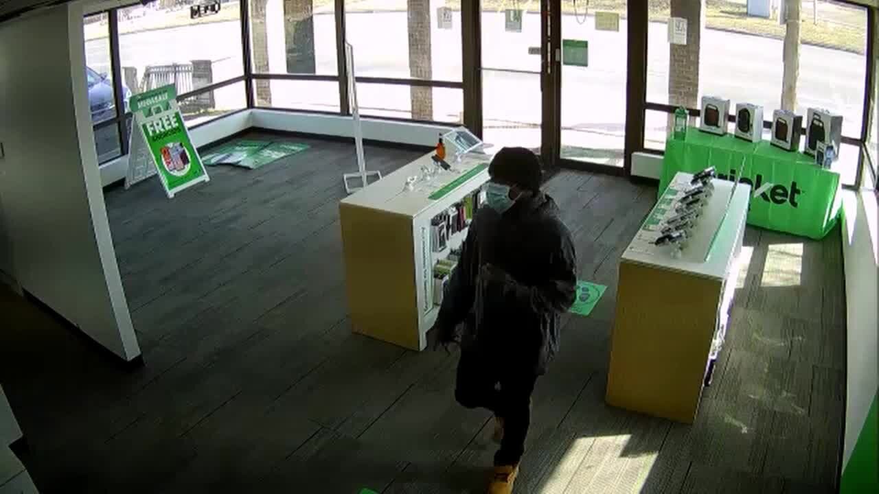 Cricket Wireless armed robbery video 1