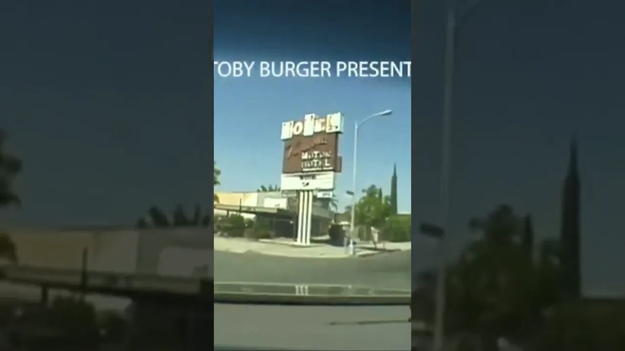 Driving by Vagabond Pool in 2002 #tobyburger #poolskateboarding #poolskating #bowlskating #emptypool