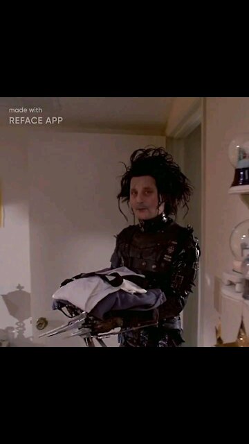 ironmanduck as Edward Scissorhands