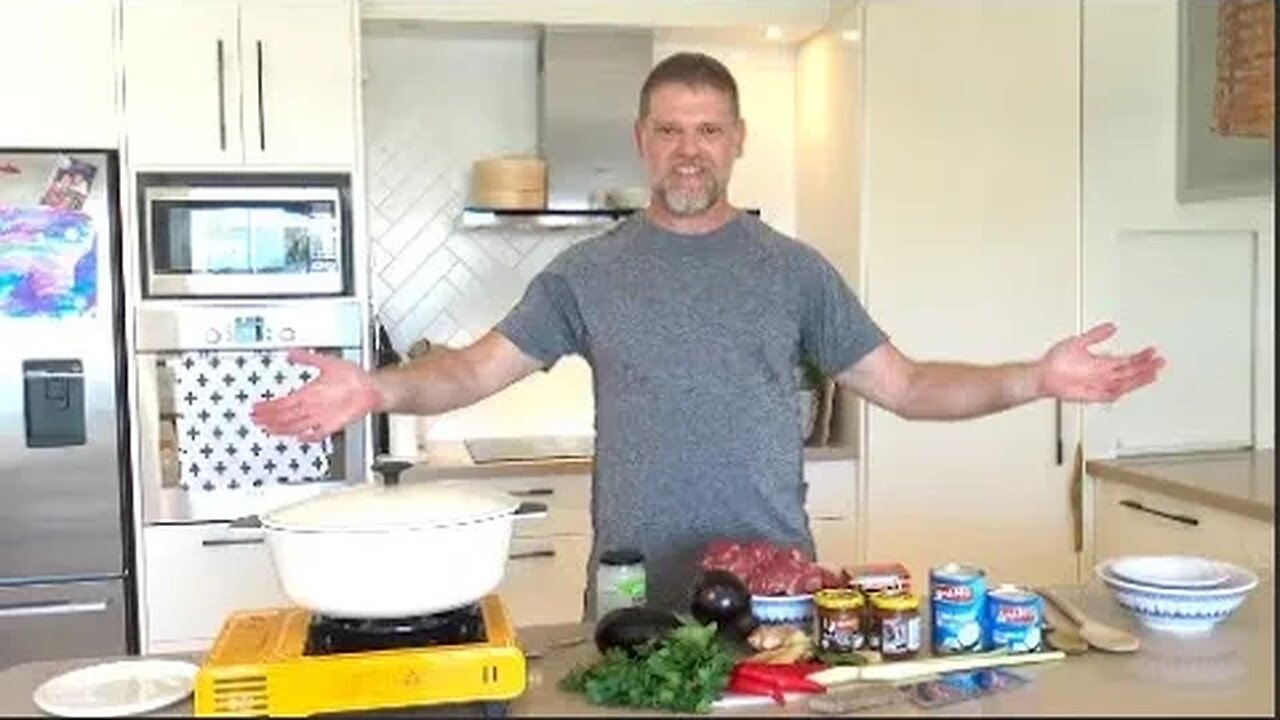 Cooking a Beef Rendang for 10 People