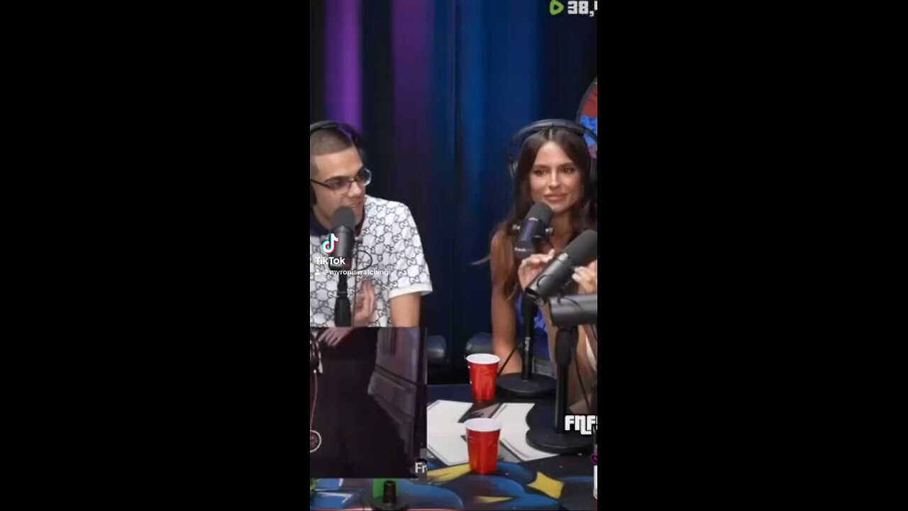 N3ON GETS COOKED BY GIRL IN ARM WRESTLE