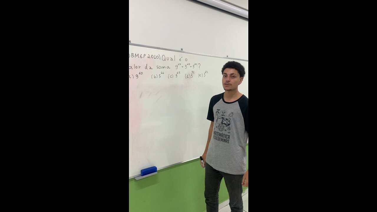 Qual é o valor de 9^20 + 9^20 + 9^20?