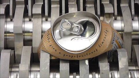 Slowly shredding of aluminium cans for ASMR effect.