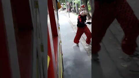 OS REIS DOS PASSINHOS, DANÇANDO FOFÃO, BEN10, O MÁSKARA E POPEYE NA CARRETA DA ALEGRIA TREM BALADA 1