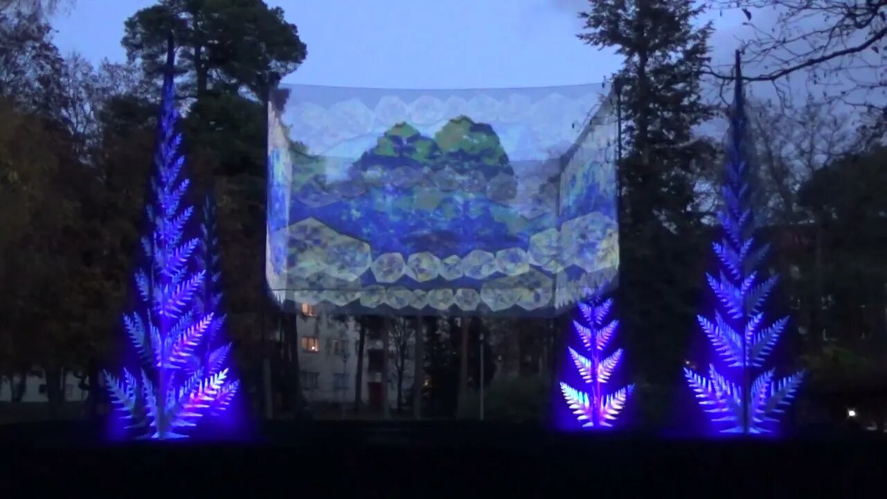 Aaltoja -valotapahtuma, Kotka; Isopuisto 22.10.2022