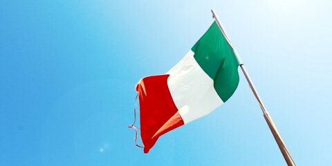 Italy bans unvaccinated from all public transport under new rules