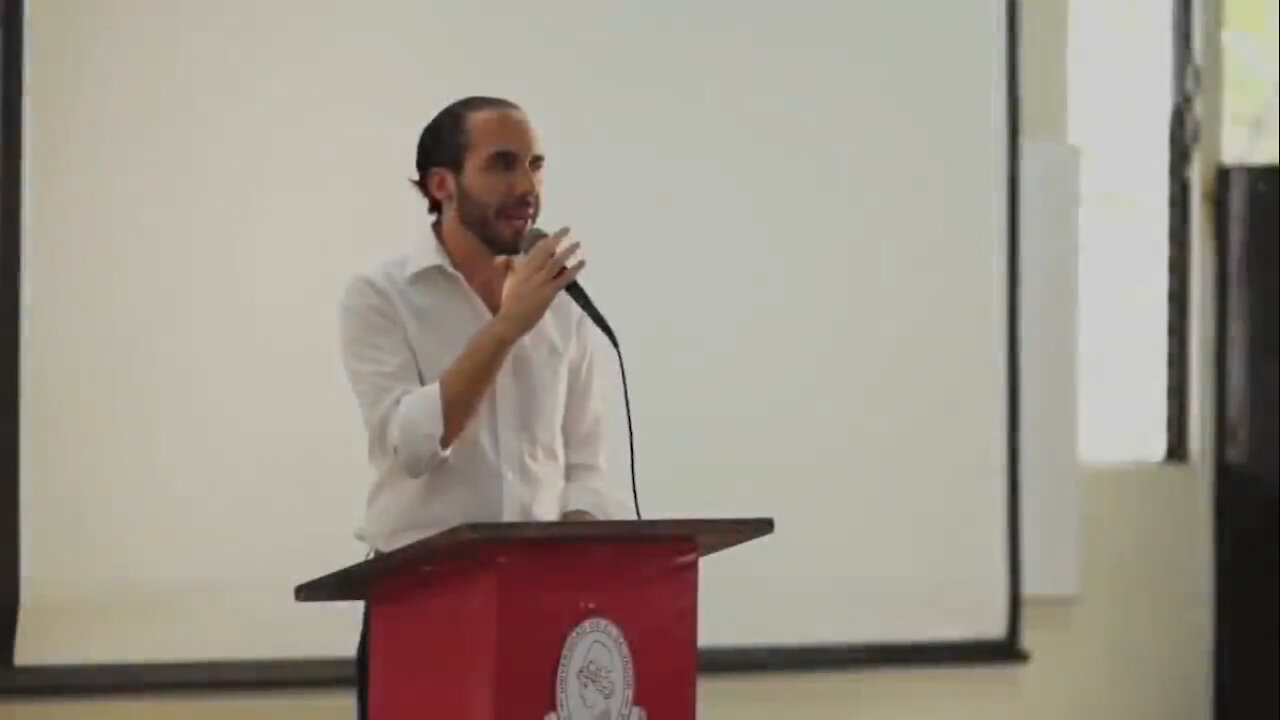 El Presidente mas Inteligente de Latinoamérica Nayib Bukele.