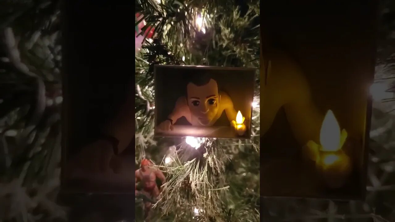 How did John McClane get in my Christmas Tree? #diehard #johnmcclane #brucewillis #unboxing #shorts