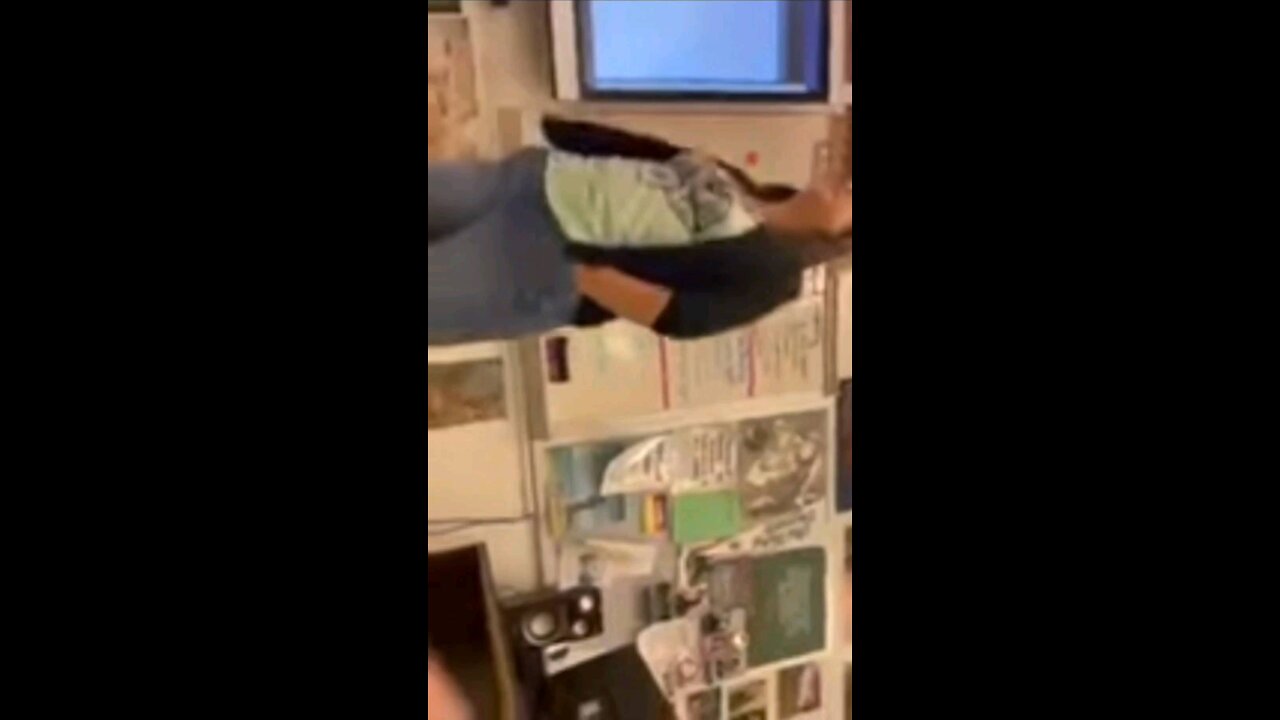 Public school teacher tells students to ignore parents and teaches them how to be socialist
