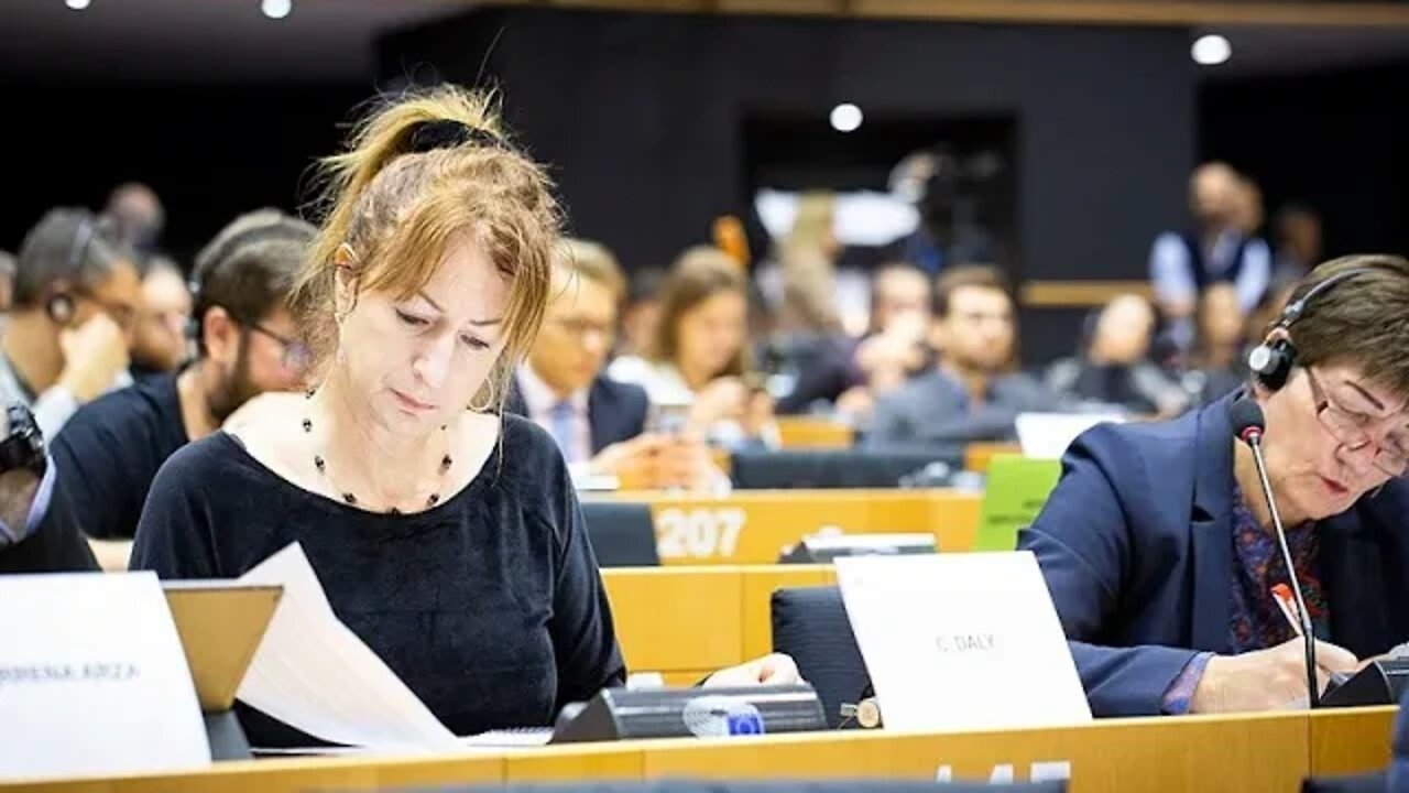 MEP Clare Daly Nominates Julian Assange For The Prestigious Sakharov Prize