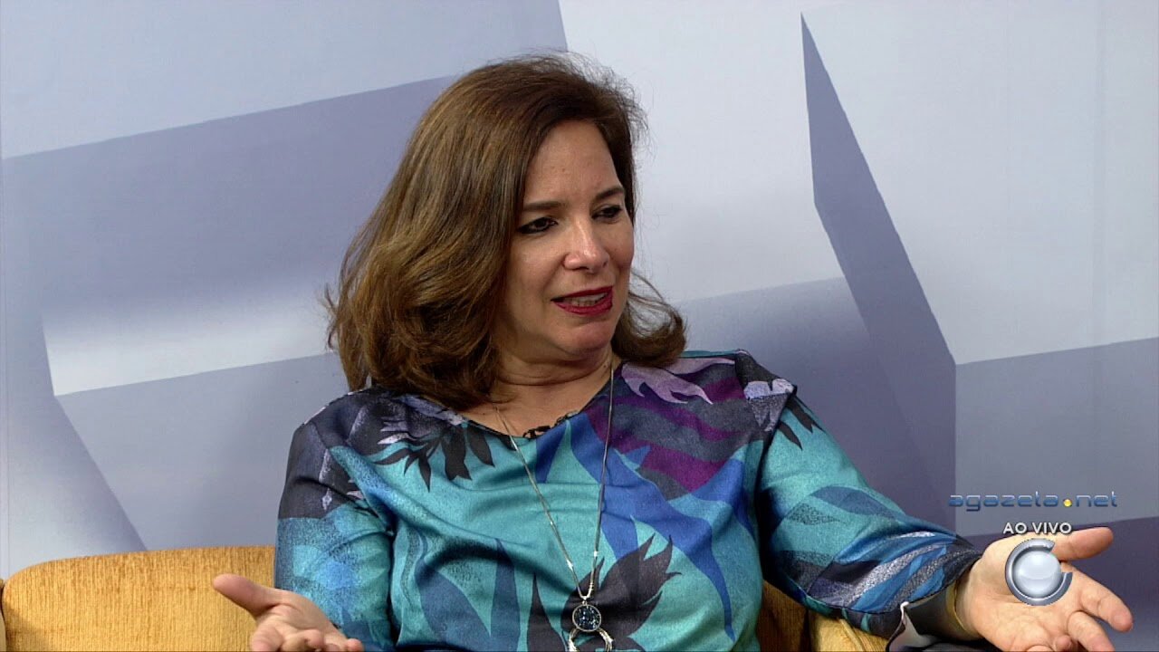 Dra. Maria Emilia Gadelha Explana os Perigos Vacinais no ParanĂ¡