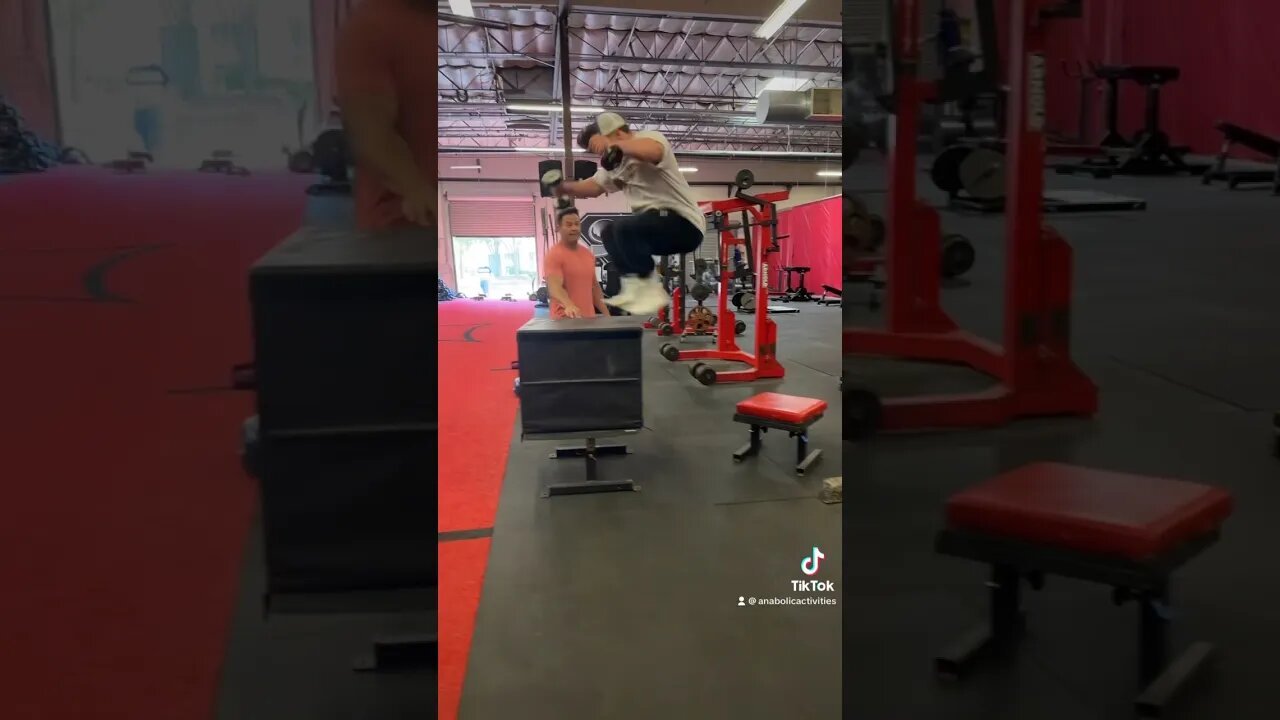 bodybuilder bounce #bodybuildingmotivation #gym #fitness #bodybuilding