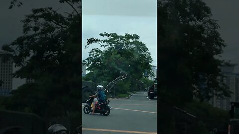 🇵🇭 Military Construction Column through Taguig Suburb - A Rare Sight in Manila, Philippines