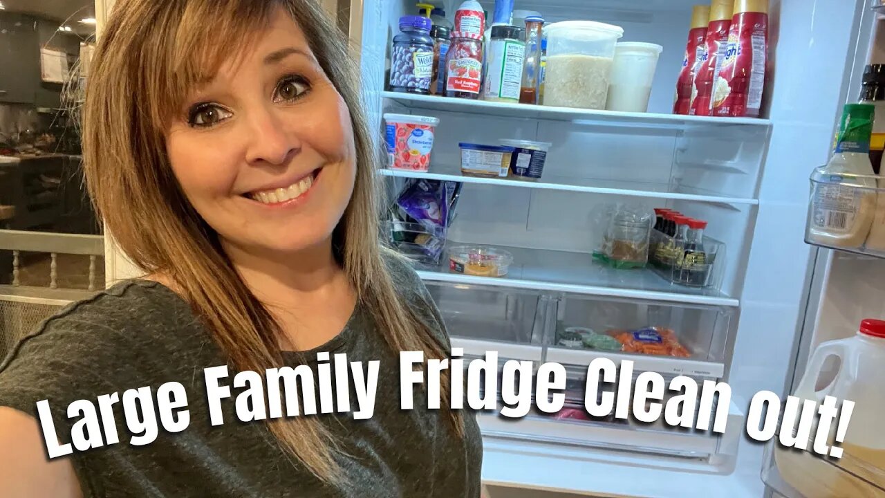 Cleaning out the Fridge for a Large Family Grocery Haul | REFRIGERATOR CLEAN OUT & ORGANIZATION