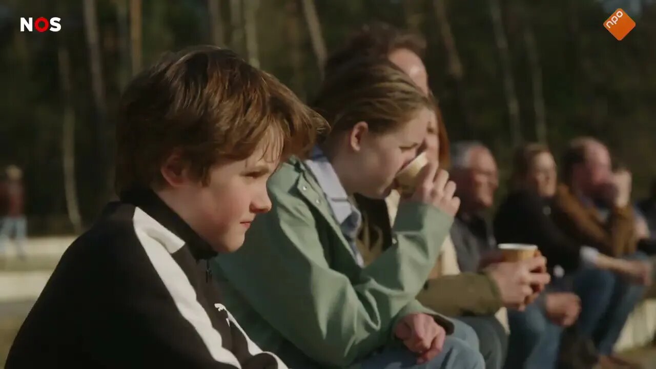Bezinningsbijeenkomst voor Oekraïne op Ereveld Loenen 'Oorlog kent uiteindelijk vooral verliezers'