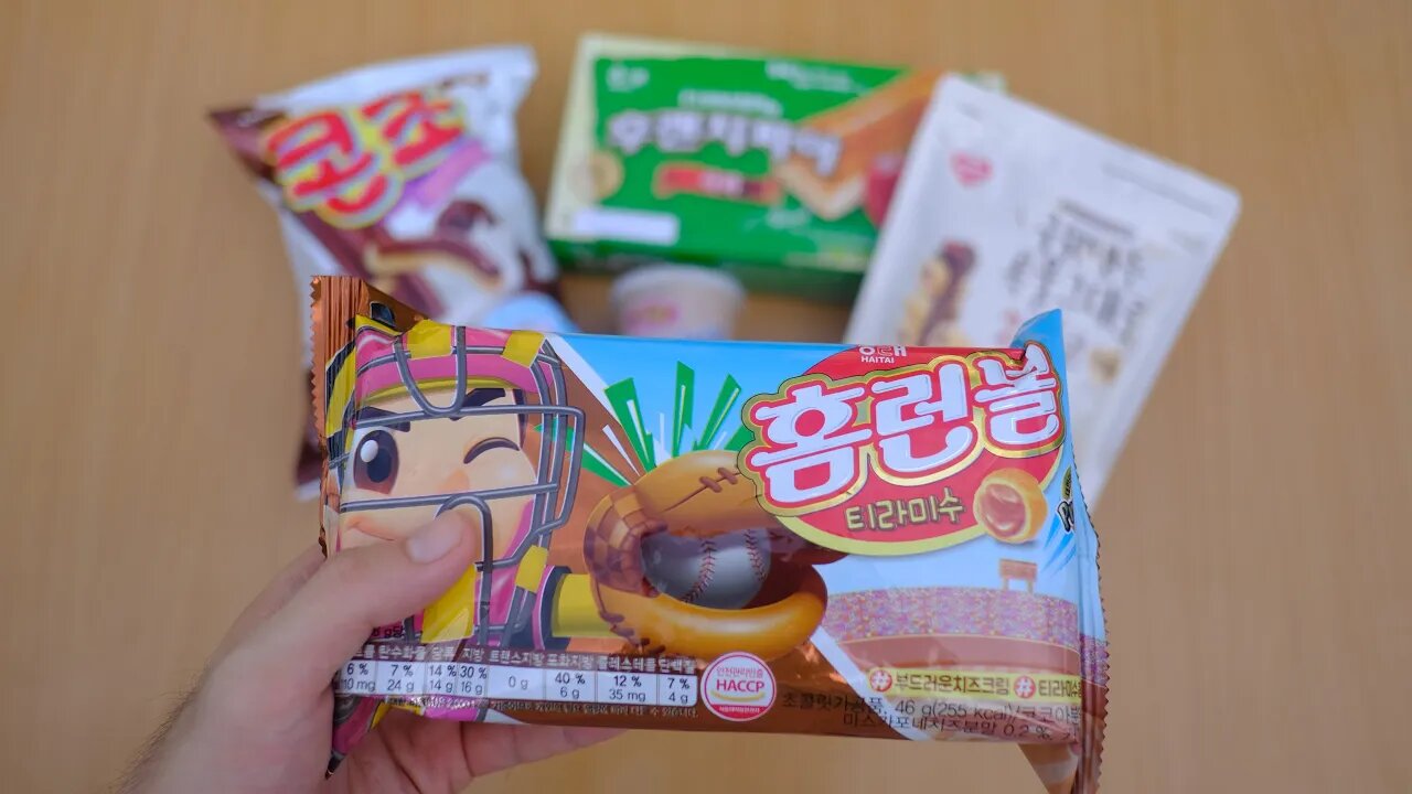 Trying 5 Korean Snacks