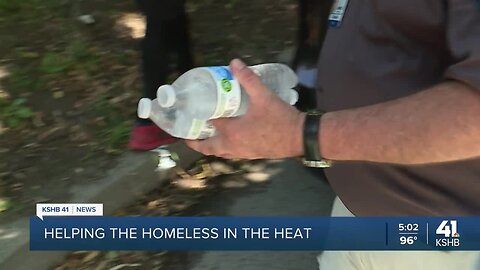 Shelter KC passes out water, hot weather supplies to those in need