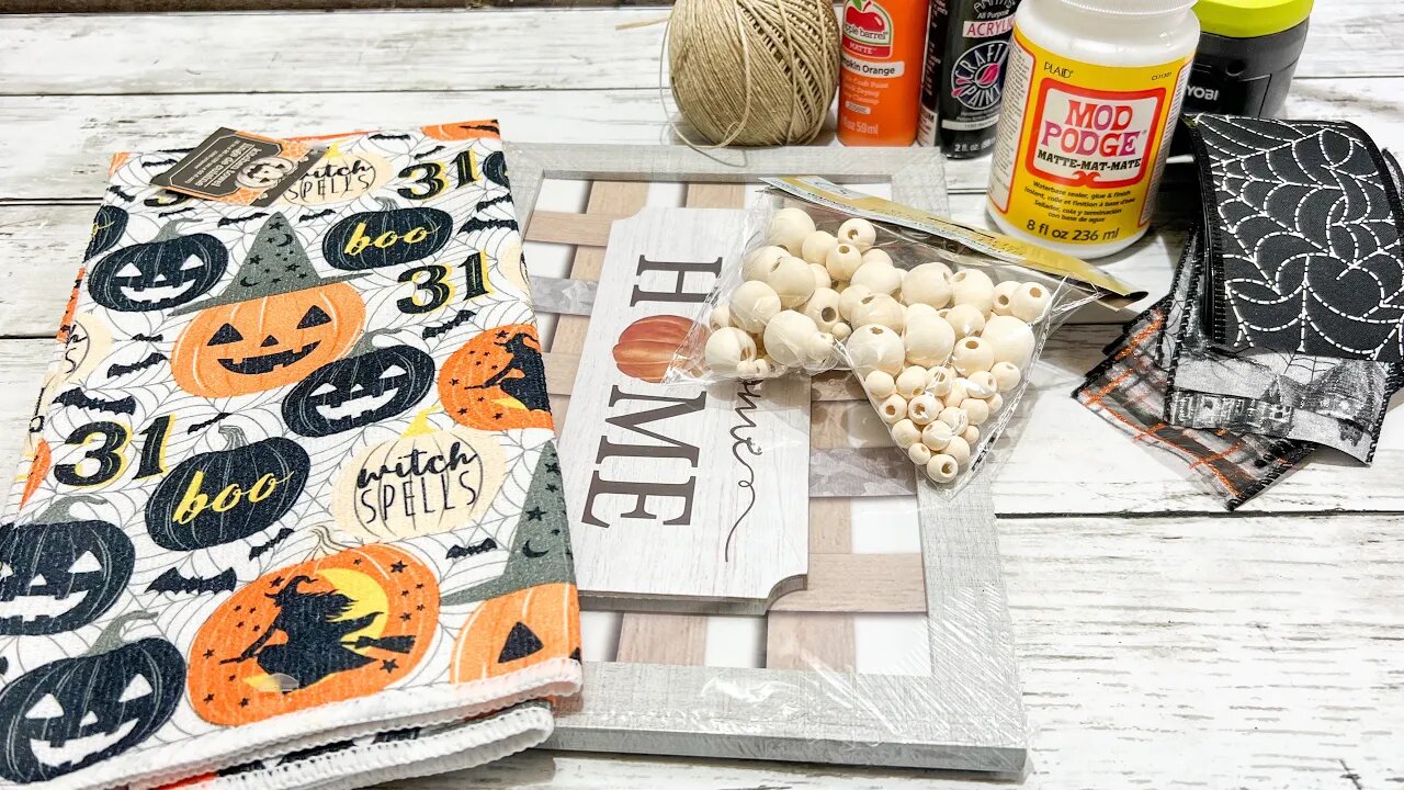 Super Cute Halloween Decor || Using A Dollar Tree Towel [ Just 1 Easy DIY ]