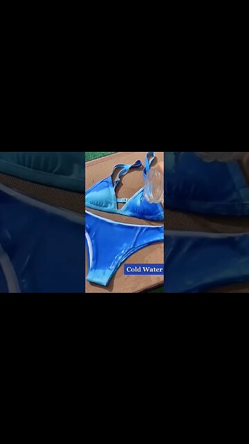 😱il costume cambia colore😱approfitta della promo 😍#shorts #costumedabagno #estate2023 #mare