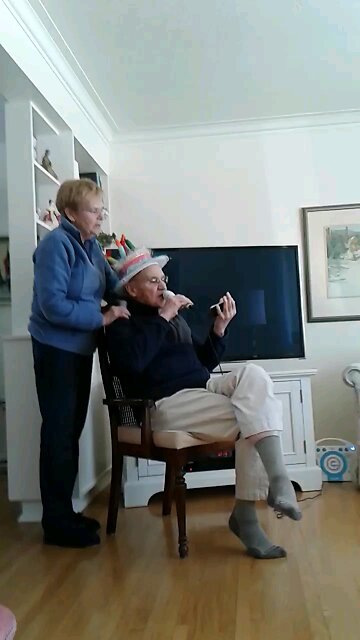 David Robert Burrows Carpenters Close To You - karaoke