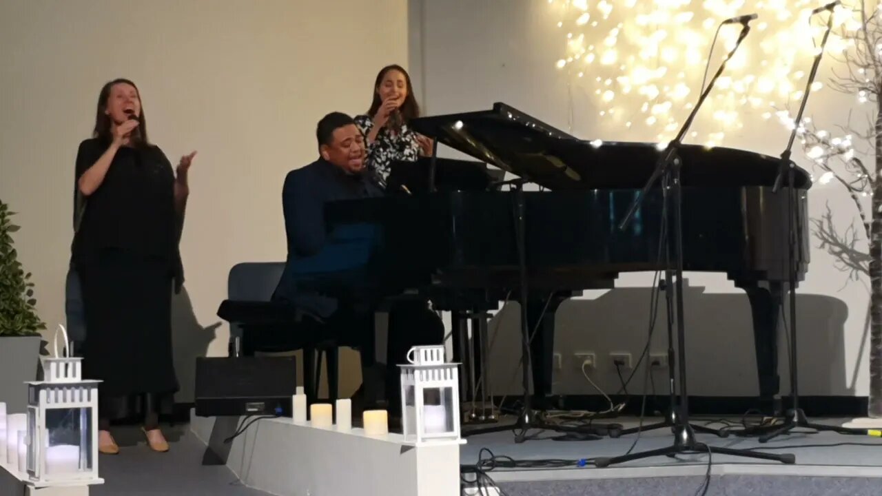 Total Praise | Sandra Entermann, Ma'a Togipau & Dayna Petrie