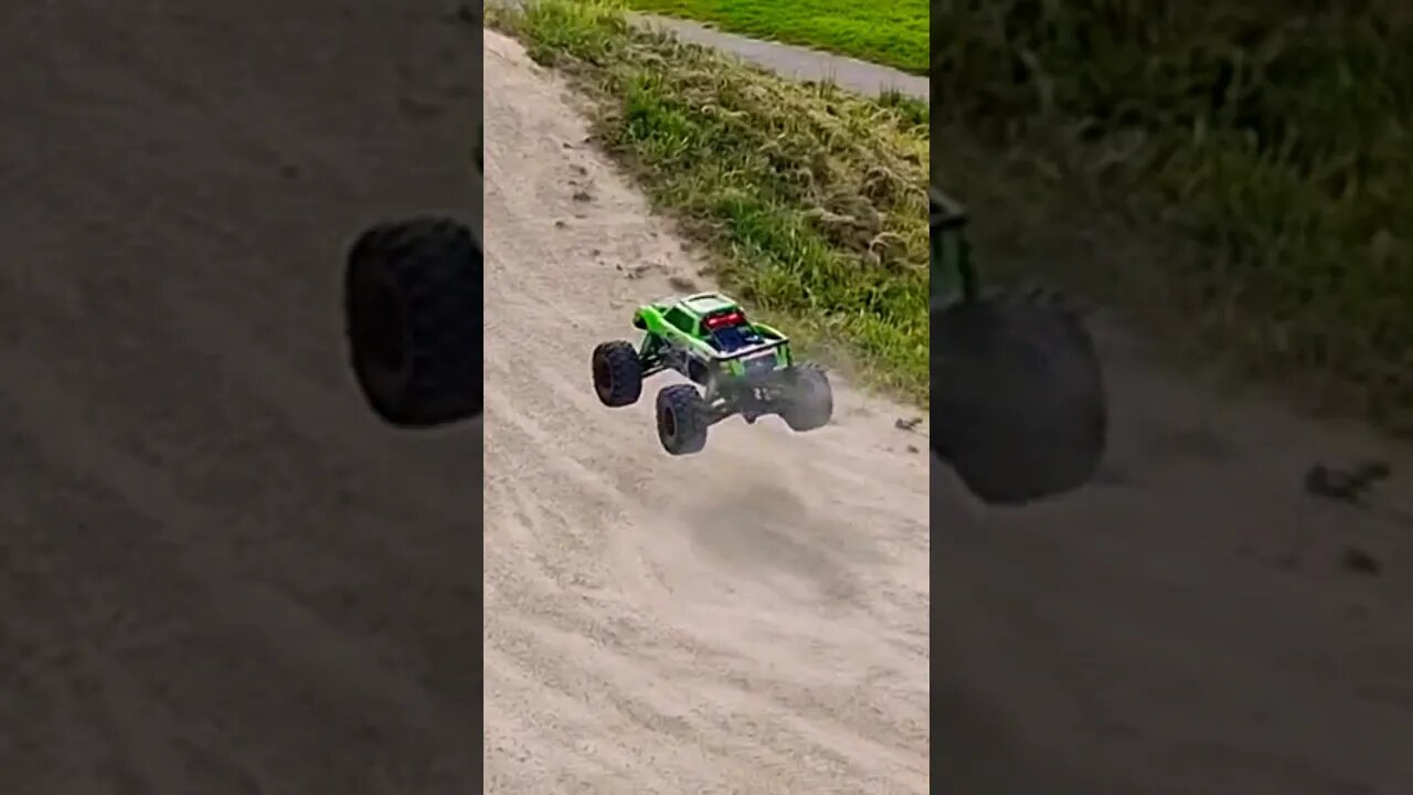 Traxxas Xmaxx huge Air #rc #traxxas