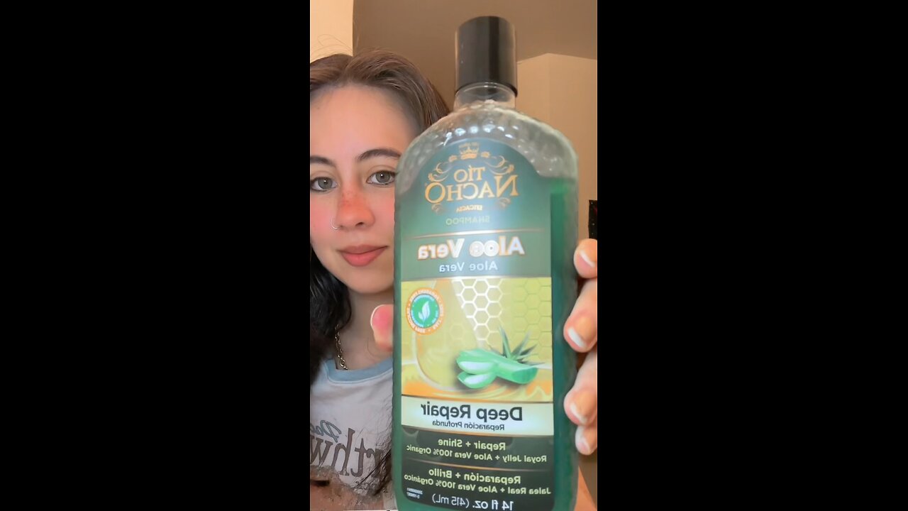 #showerroutine #haircareroutine #curlyhairgoals #curlyhair #wavyhair #brunette #latina #aesthetic