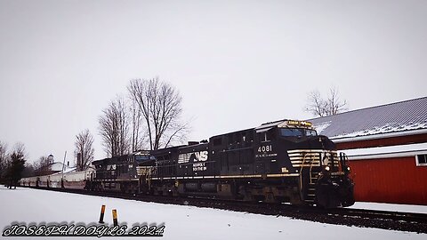 NS 265 runs elephant style with a high priority intermodal