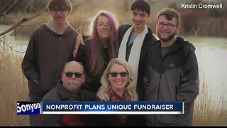 "Both Hands" nonprofit holds unique fundraiser