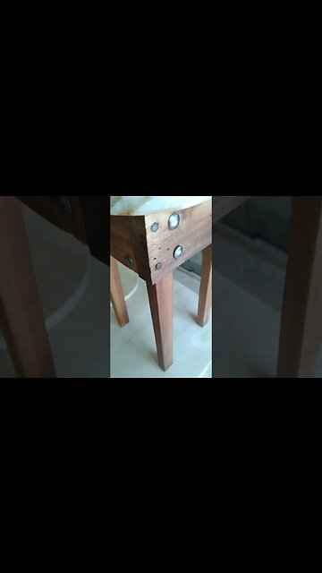 Branquinho feito com madeira de aproveitamento de móveis velho e pinus !