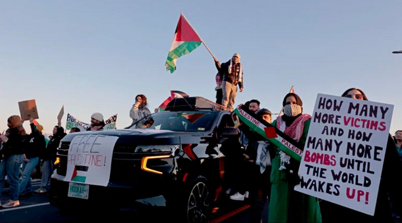 Israel-Hamas ceasefire protest,BAY BRIDGE PROTEST