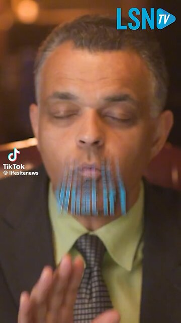 Blood on the right ear 👂