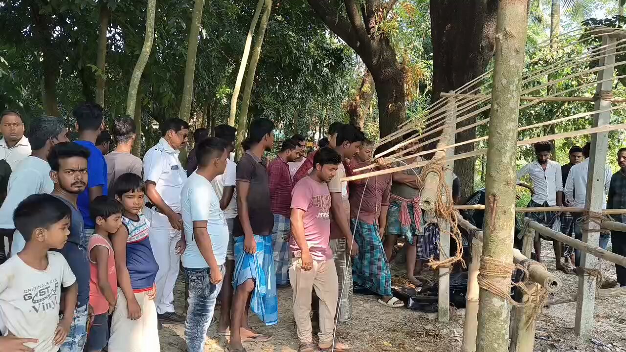 তৃনমূলের পার্টি অফিসে আগুন অভিযোগ ISF এর বিরুদ্ধে