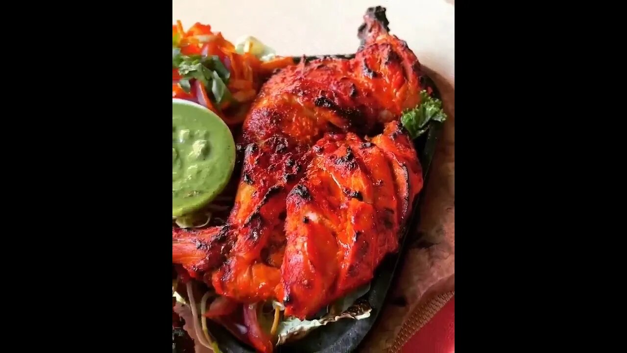 Amazing looking tandoori chicken | @foodnommics on IG 📛🍗🤑 #shorts