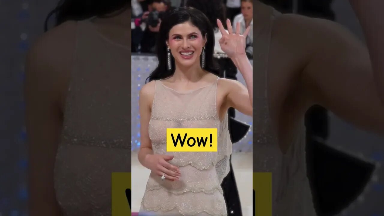 Alexandra Daddario looking beautiful👌👌#hollywood #entertainment