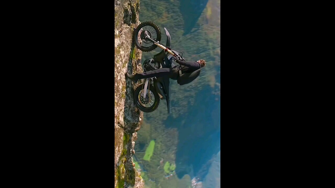 Tom action