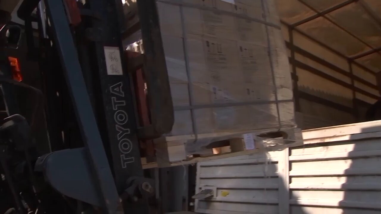 100 tonnes of humanitarian aid delivered to civilians in the Kharkov region by Russian servicemen