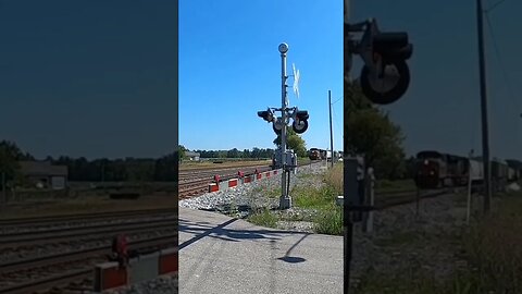 CSX Rolling Through Greenwich Ohio, Train Horn #train #trainhorn #railway #asmr #csx