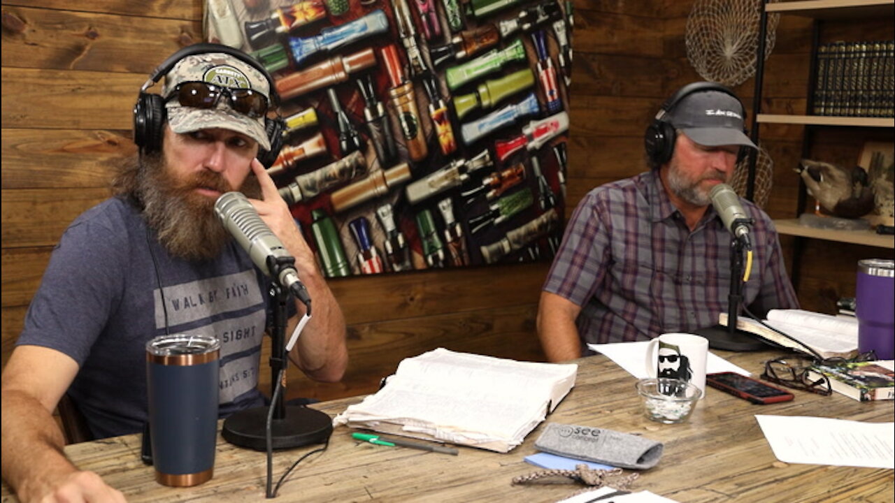 Jase Gets a Black Eye Without Leaving the House & What NOT to Do When Someone Is in Pain | Ep 300