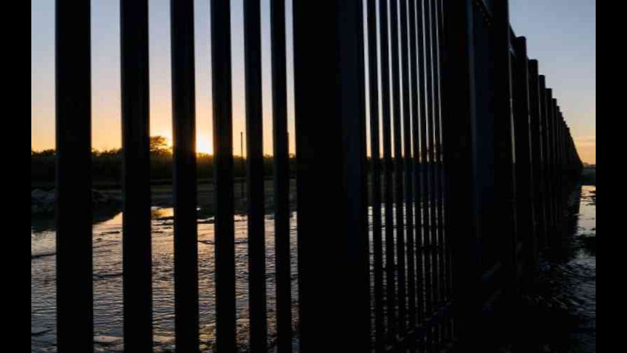 Texas, Missouri AGs Sue Biden to Finish Border Wall