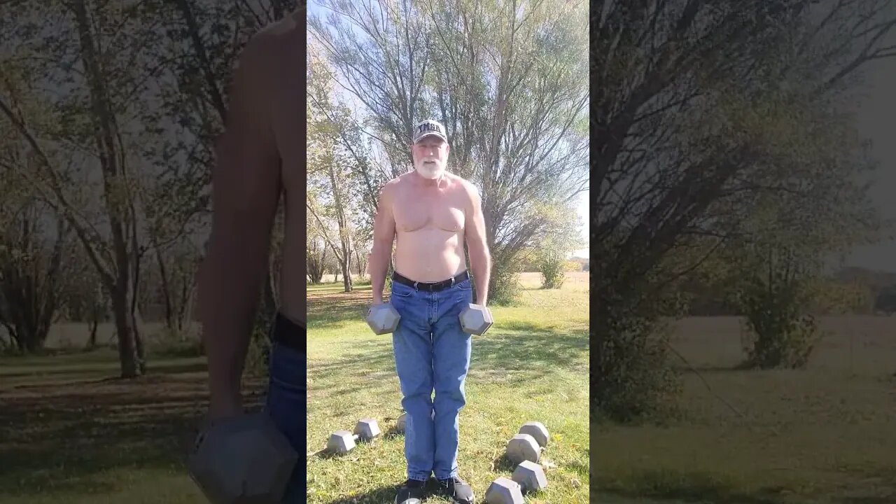 60lbs dumbbells Shrugs, Crazy 🤪 old man, Outdoor lifting series