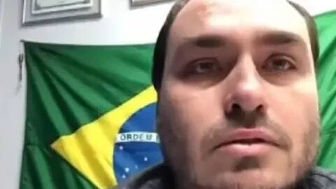 URGENTE! Carlos Bolsonaro abandono Bolsonaro e decide deixar suas redes sociais