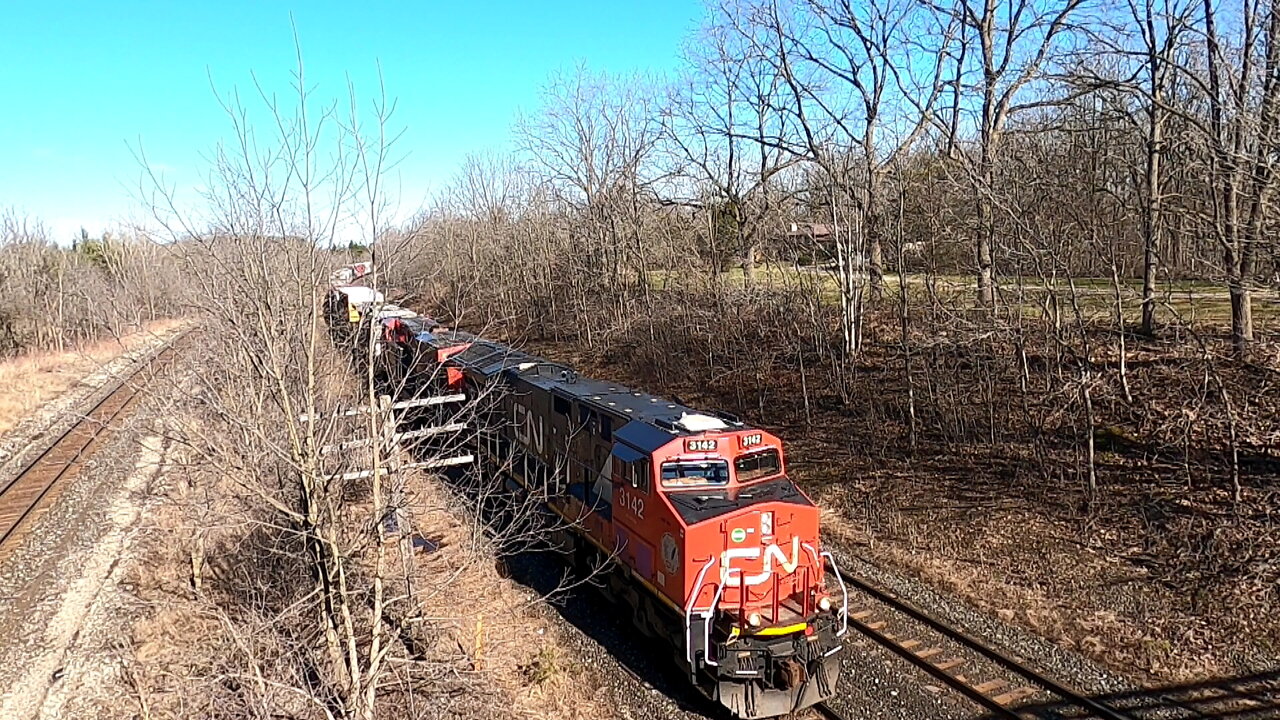 CN 3142, CN 2830 & KCSM 4517 Grey Ghost Engines Manifest Train In London